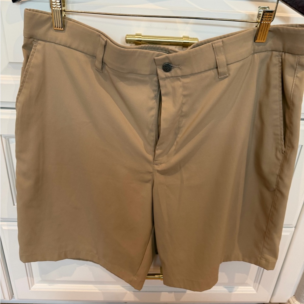 Callaway Men's Flat Front Tan Shorts